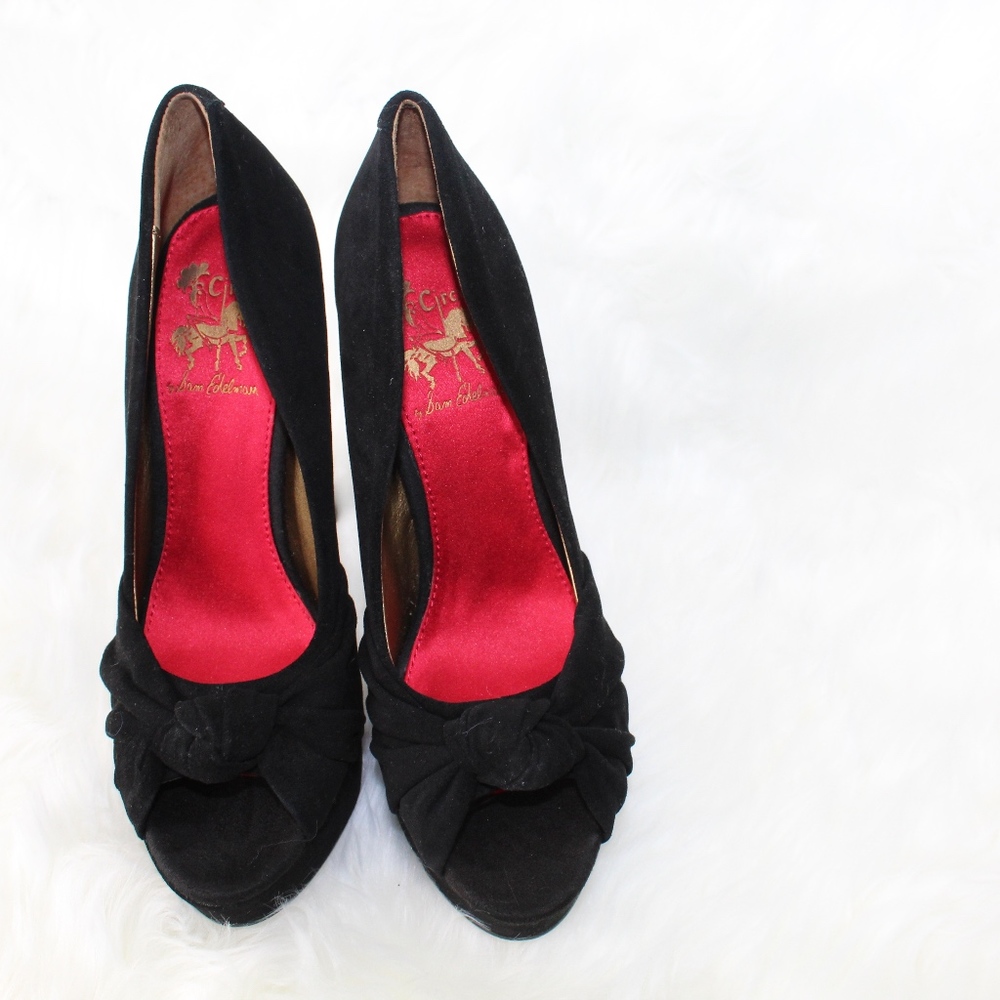 Black Peep Toe Heel with Bow